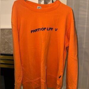 Uniqlo sweater